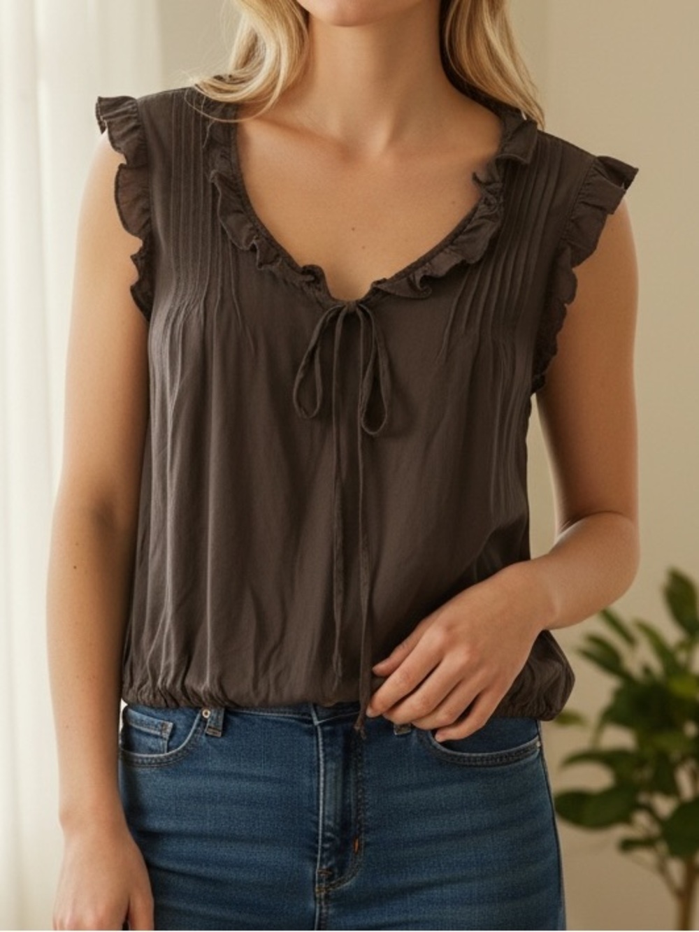 GAP Women's Dark Brown Ruffle-Trim Scoop Neck Blouse